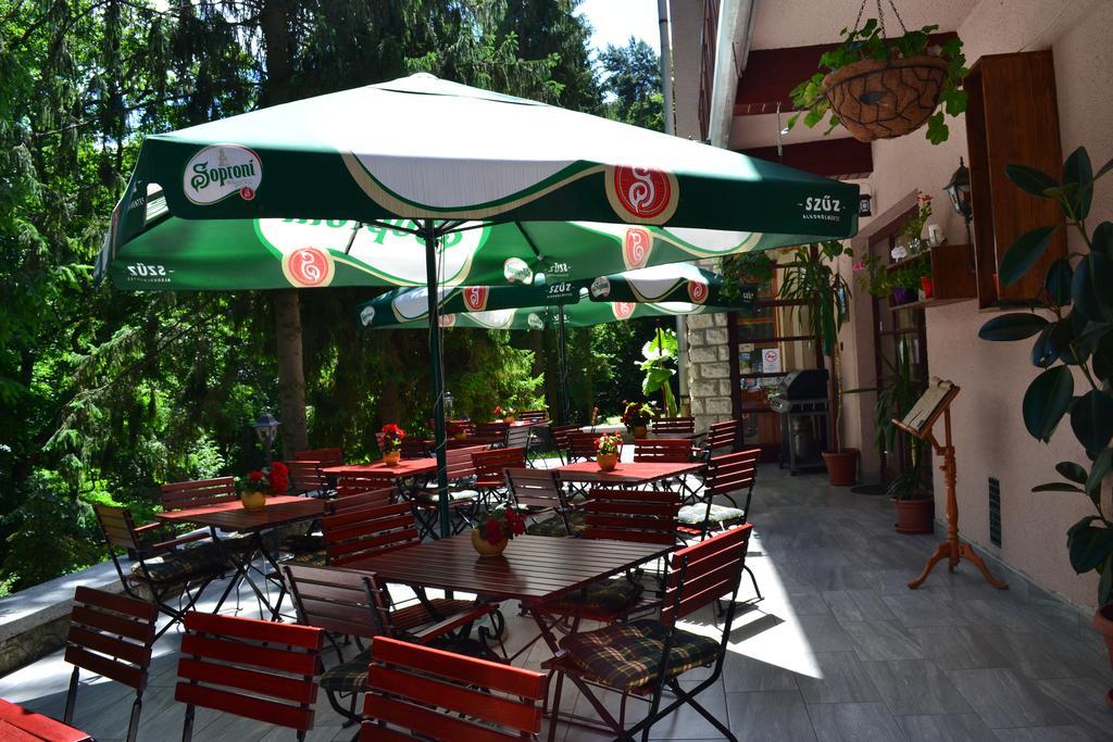 Ezuestfenyo Hotel Телкібанья Екстер'єр фото