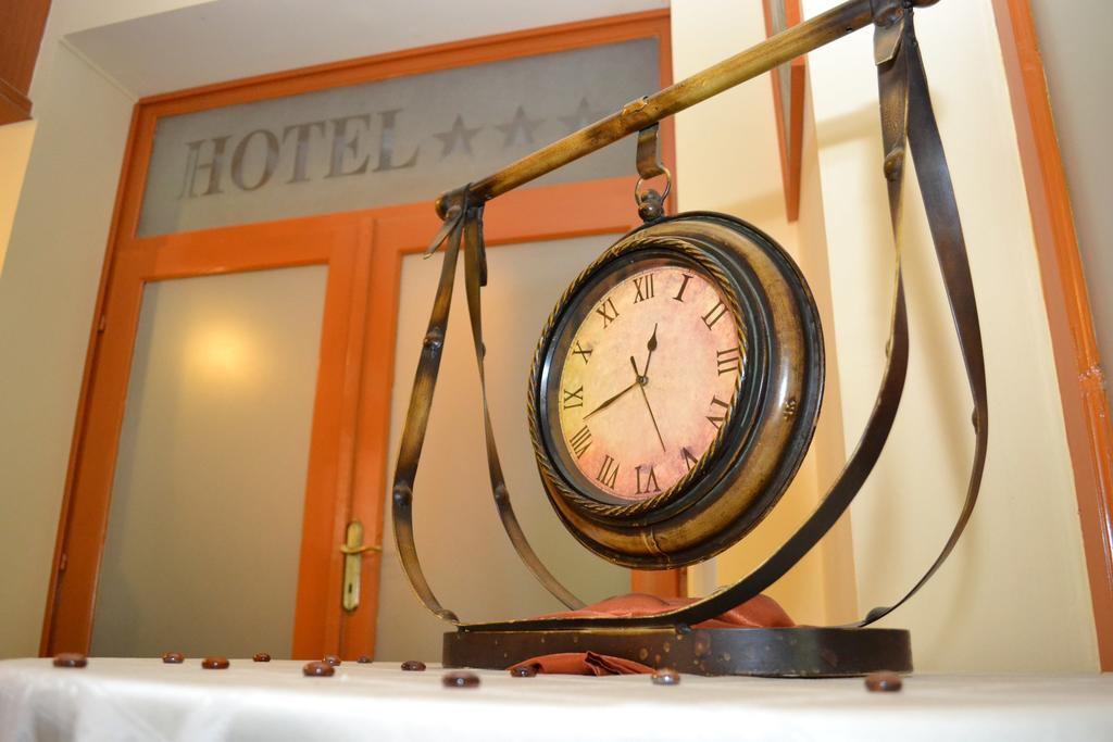 Ezuestfenyo Hotel Телкібанья Екстер'єр фото
