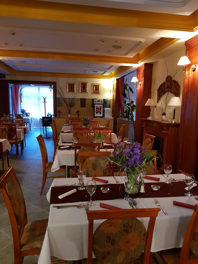 Ezuestfenyo Hotel Телкібанья Екстер'єр фото