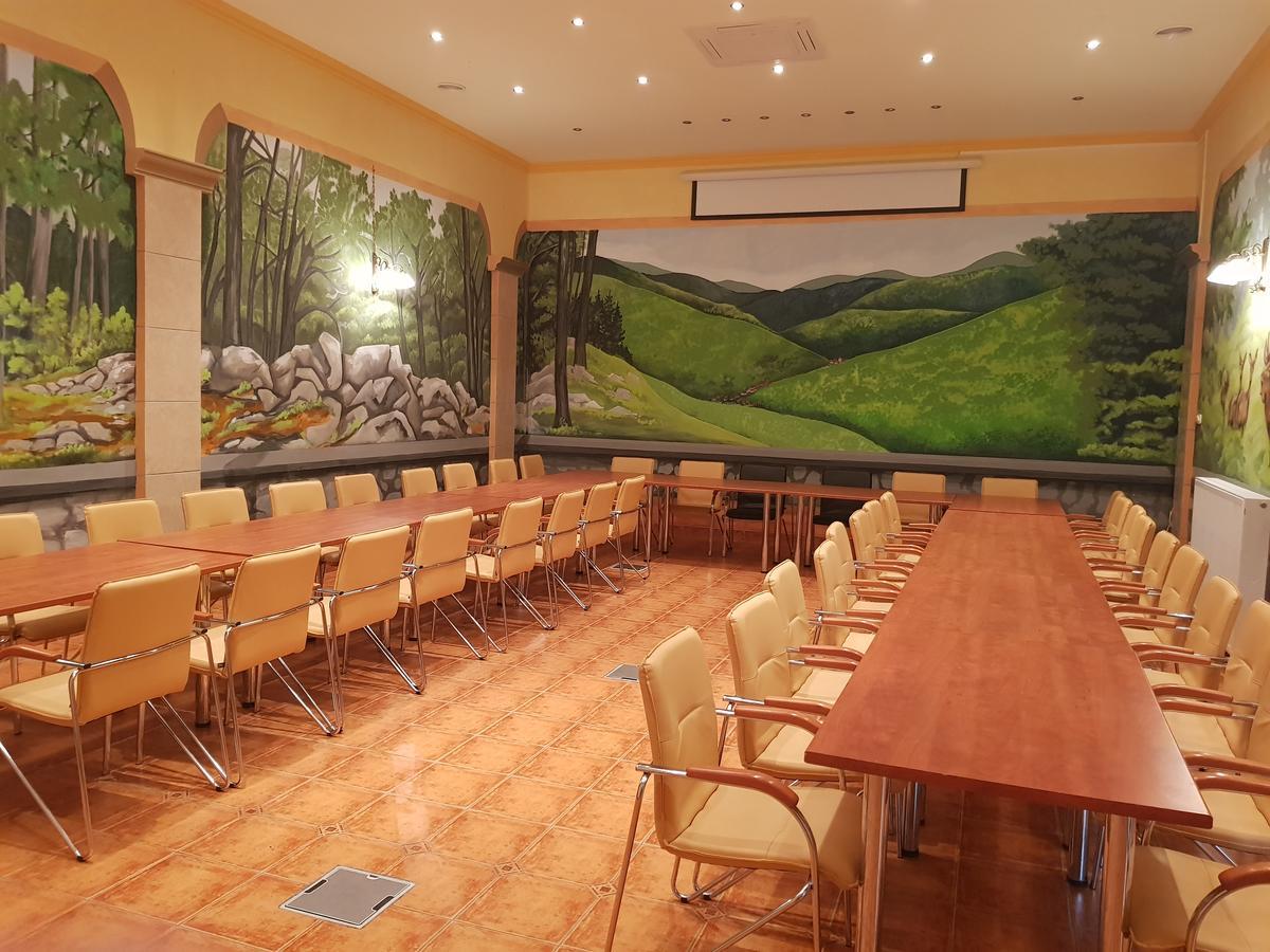 Ezuestfenyo Hotel Телкібанья Екстер'єр фото